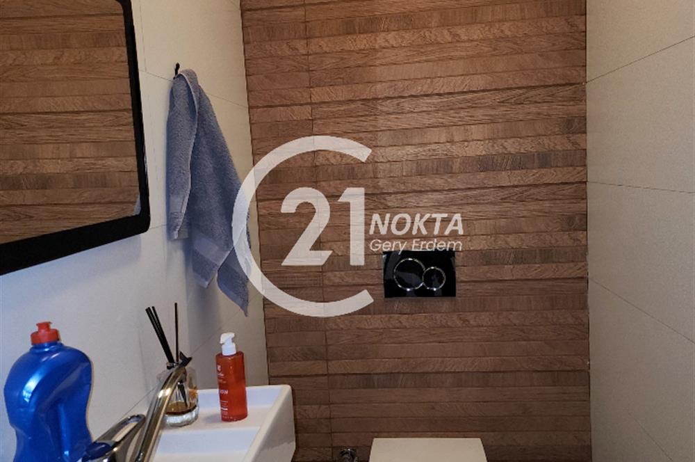 CADDEBOSTAN SAHİLDE DENİZ MANZARALI TERASLI 230 m2 DUBLEX