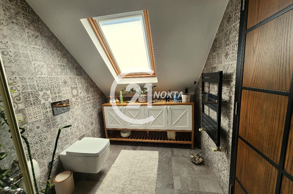 CADDEBOSTAN SAHİLDE DENİZ MANZARALI TERASLI 230 m2 DUBLEX