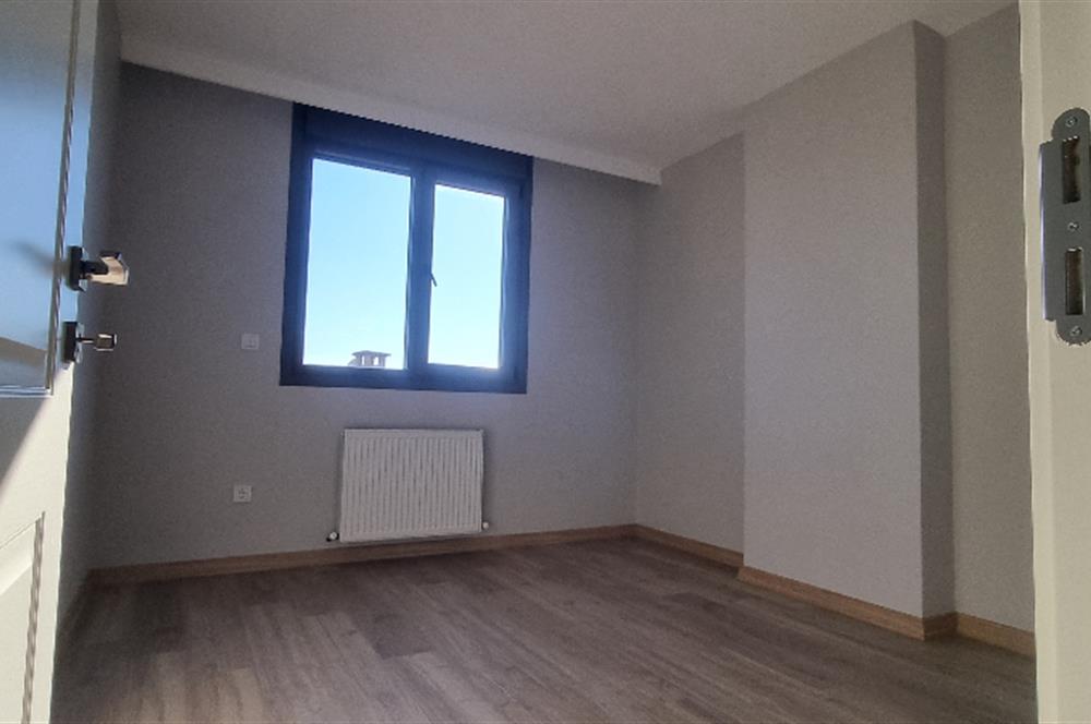 Maltepe Küçükyalıda 3+1 Çatı Dubleksi Adalar Manzaralı!