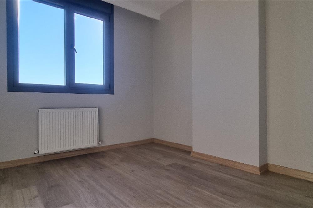 Maltepe Küçükyalıda 3+1 Çatı Dubleksi Adalar Manzaralı!