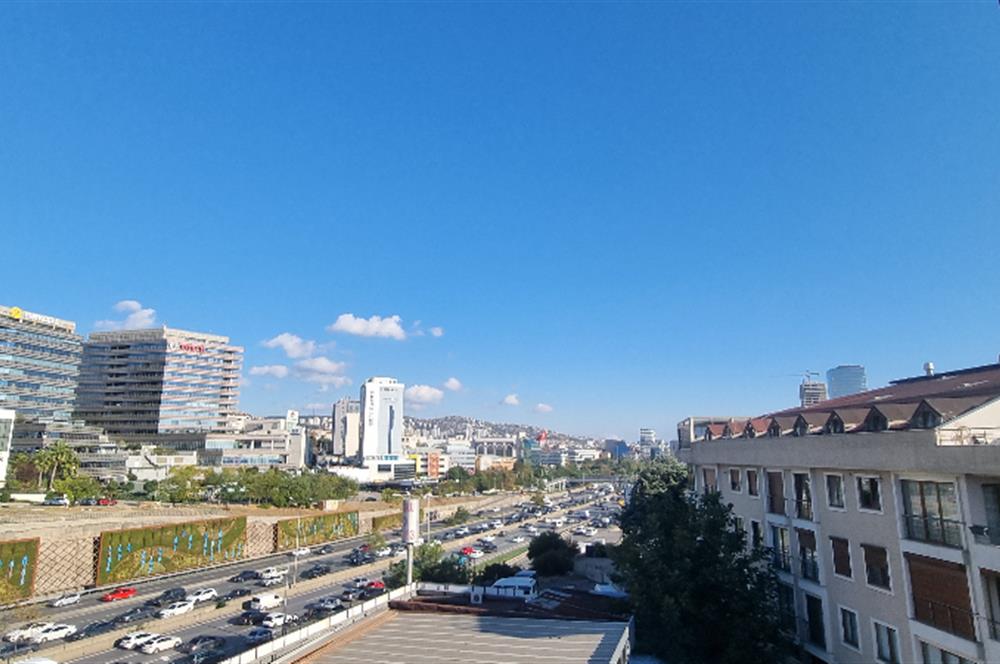 Maltepe Küçükyalıda 3+1 Çatı Dubleksi Adalar Manzaralı!