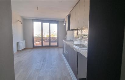 Maltepe Küçükyalıda 3+1 Çatı Dubleksi Adalar Manzaralı!