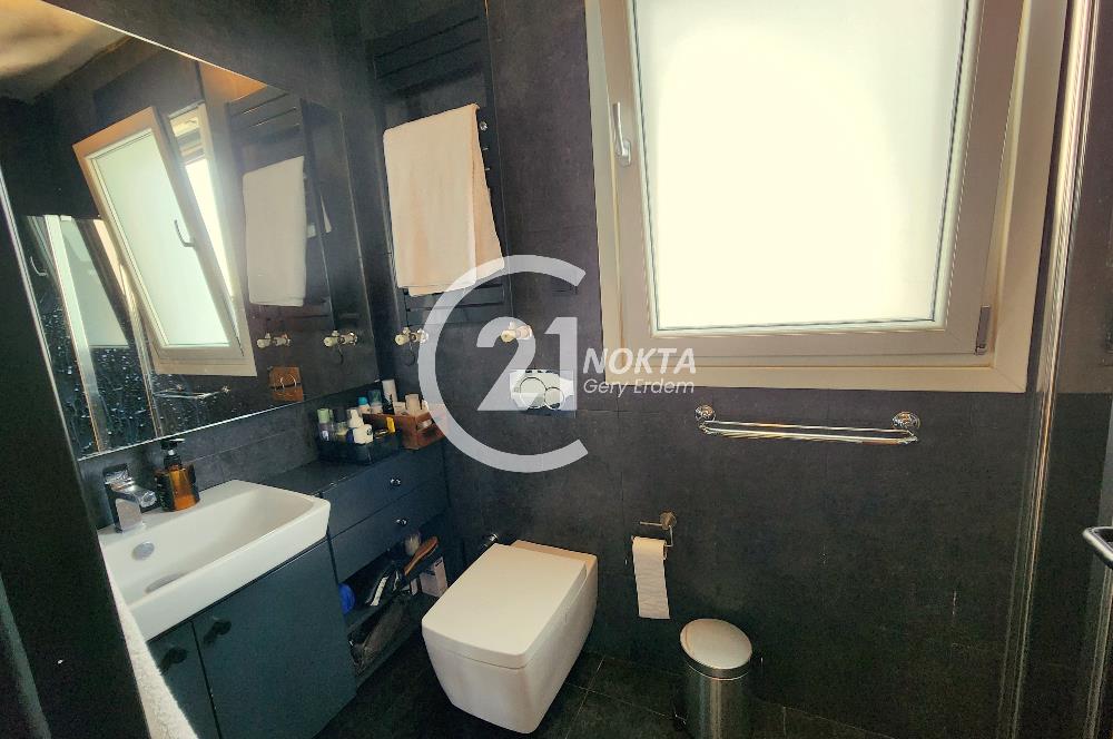 CADDEBOSTAN SAHİLDE DENİZ MANZARALI TERASLI 230 m2 DUBLEX