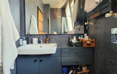 CADDEBOSTAN SAHİLDE DENİZ MANZARALI TERASLI 230 m2 DUBLEX