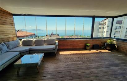 CADDEBOSTAN SAHİLDE DENİZ MANZARALI TERASLI 230 m2 DUBLEX