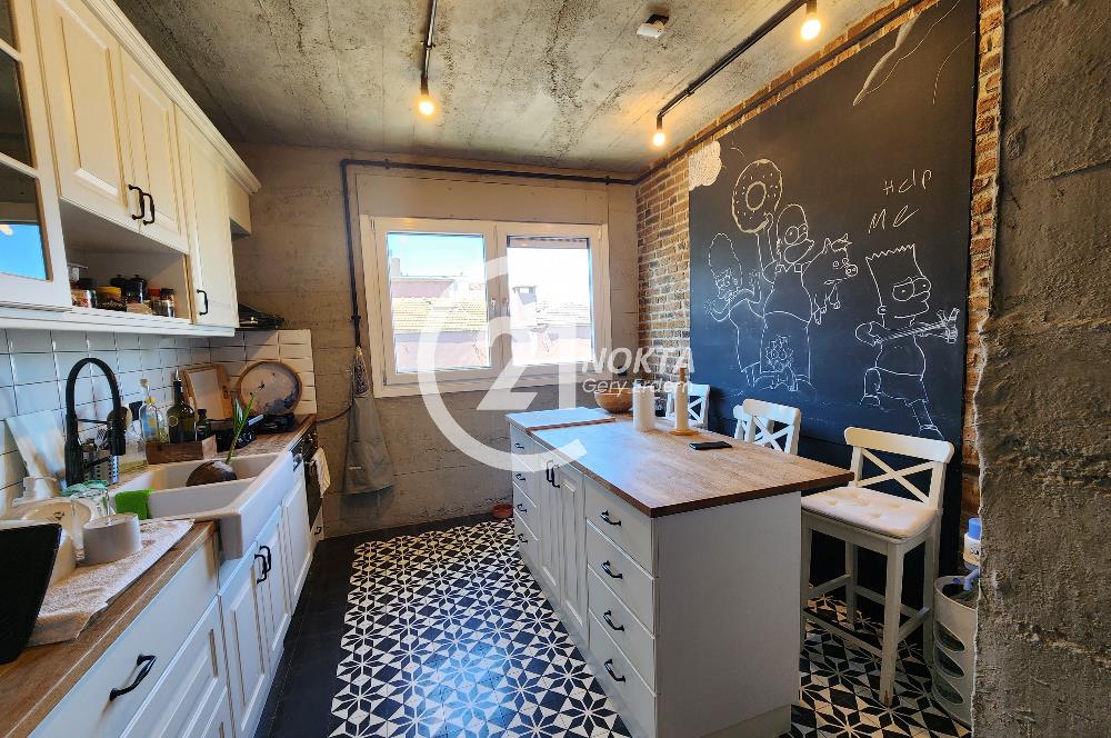 CADDEBOSTAN SAHİLDE DENİZ MANZARALI TERASLI 230 m2 DUBLEX