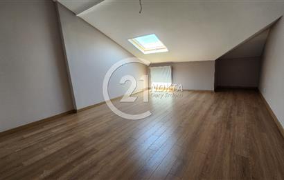 SUADİYE MİNİBÜS CADDESİNDE METROYA YAKIN TERASLI 7+2 380 m2 DBLX