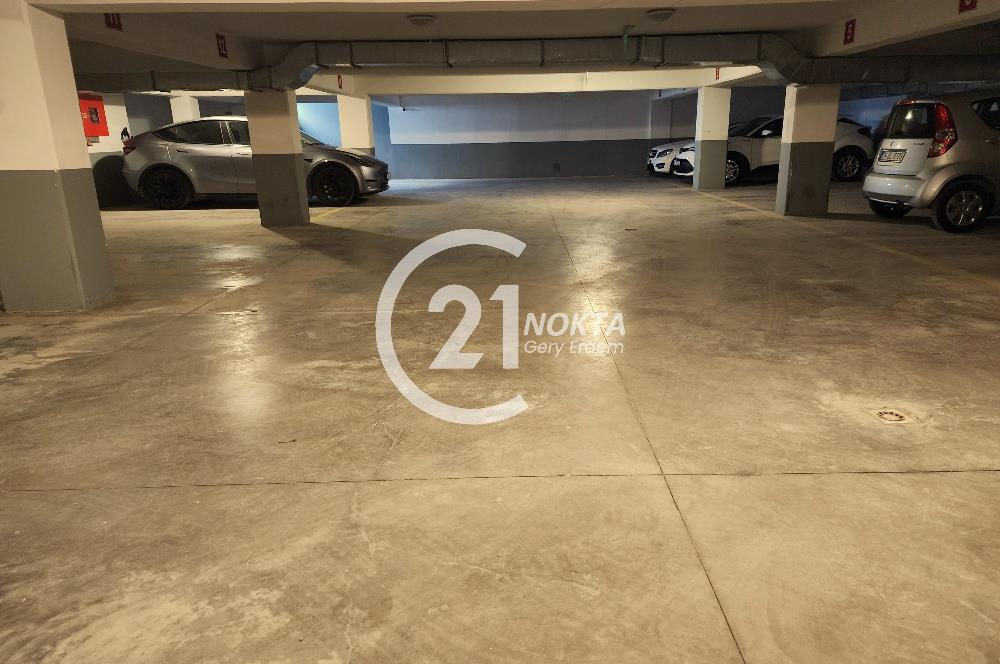 CADDEBOSTAN SAHİLDE DENİZ MANZARALI TERASLI 230 m2 DUBLEX