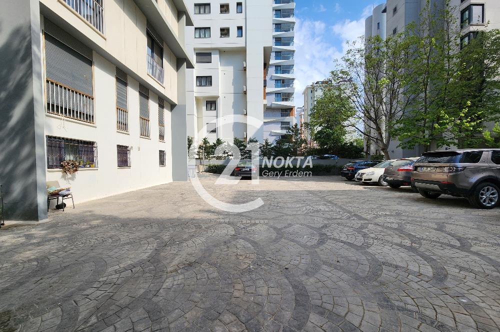CADDEBOSTAN SAHİLDE DENİZ MANZARALI TERASLI 230 m2 DUBLEX
