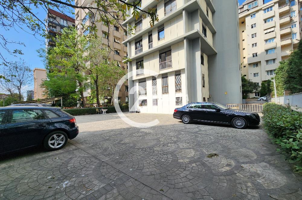 CADDEBOSTAN SAHİLDE DENİZ MANZARALI TERASLI 230 m2 DUBLEX