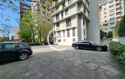 CADDEBOSTAN SAHİLDE DENİZ MANZARALI TERASLI 230 m2 DUBLEX
