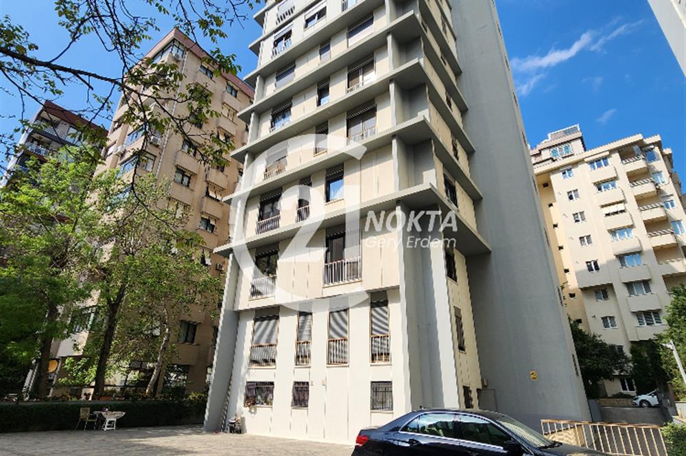 CADDEBOSTAN SAHİLDE DENİZ MANZARALI TERASLI 230 m2 DUBLEX