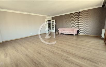 SUADİYE MİNİBÜS CADDESİNDE METROYA YAKIN TERASLI 7+2 380 m2 DBLX