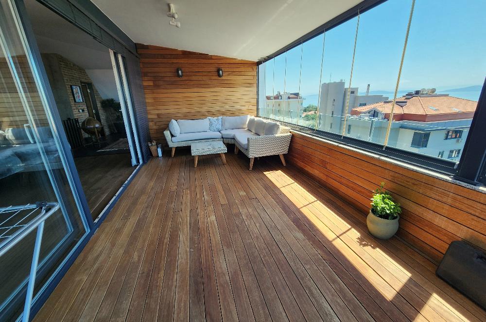 CADDEBOSTAN SAHİLDE DENİZ MANZARALI TERASLI 230 m2 DUBLEX