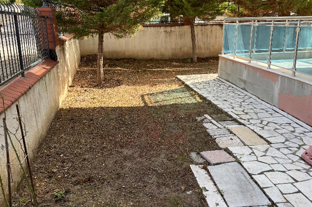 Bornova İnönü’de yenilenmiş 135 m2 3+1 ferah daire