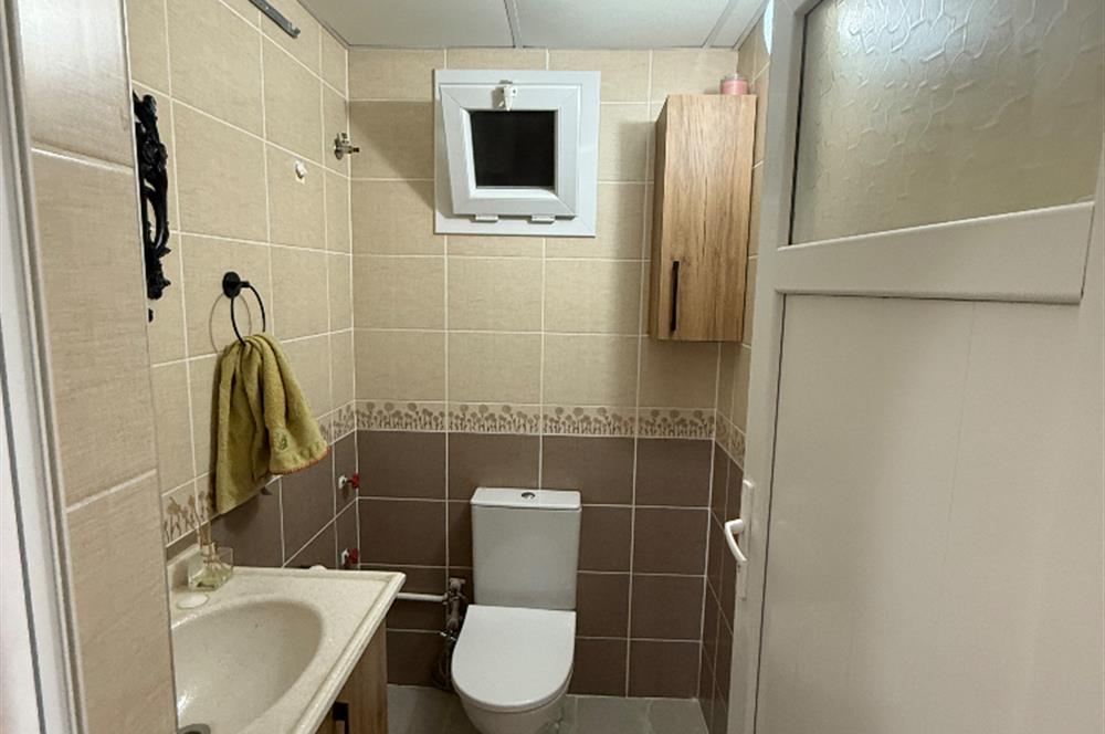 Bornova İnönü’de yenilenmiş 135 m2 3+1 ferah daire