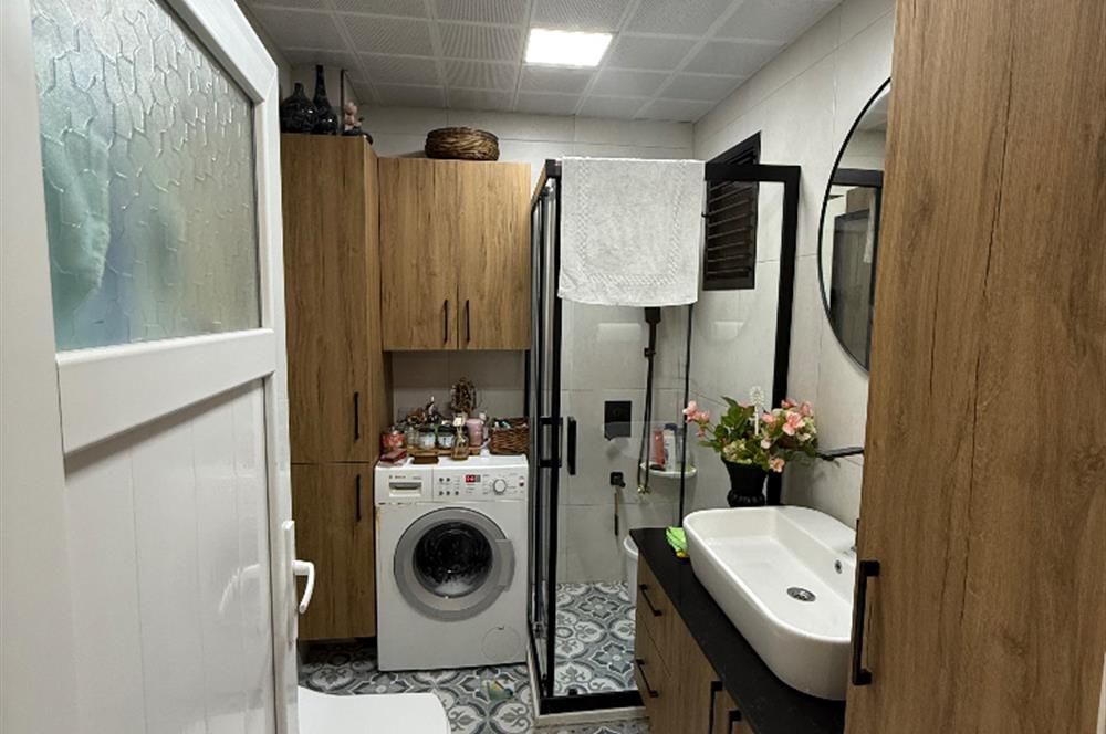 Bornova İnönü’de yenilenmiş 135 m2 3+1 ferah daire