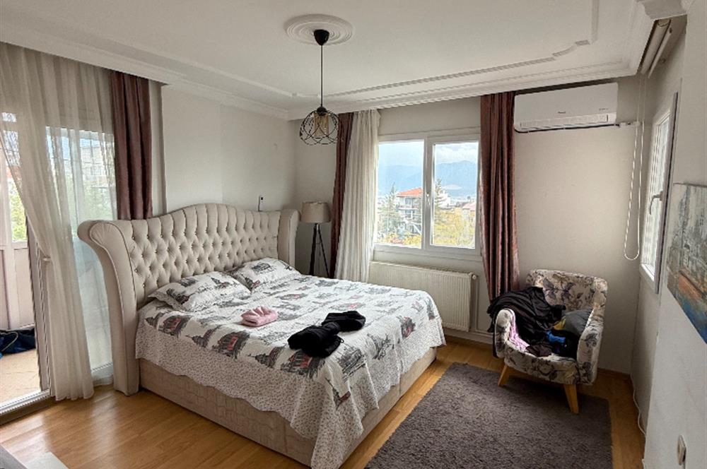 Bornova İnönü’de yenilenmiş 135 m2 3+1 ferah daire