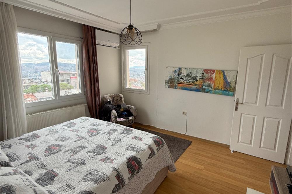 Bornova İnönü’de yenilenmiş 135 m2 3+1 ferah daire