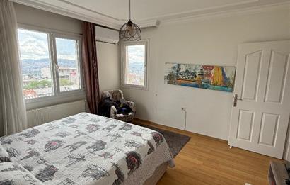 Bornova İnönü’de yenilenmiş 135 m2 3+1 ferah daire