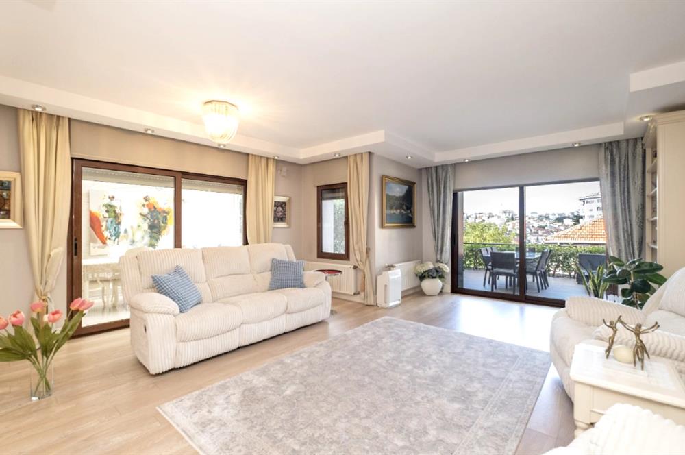 BEYKOZ GÖKSU EVLERİ 5+2 ÖZEL YAPIM BOĞAZ MANZARALI SATILIK VİLLA