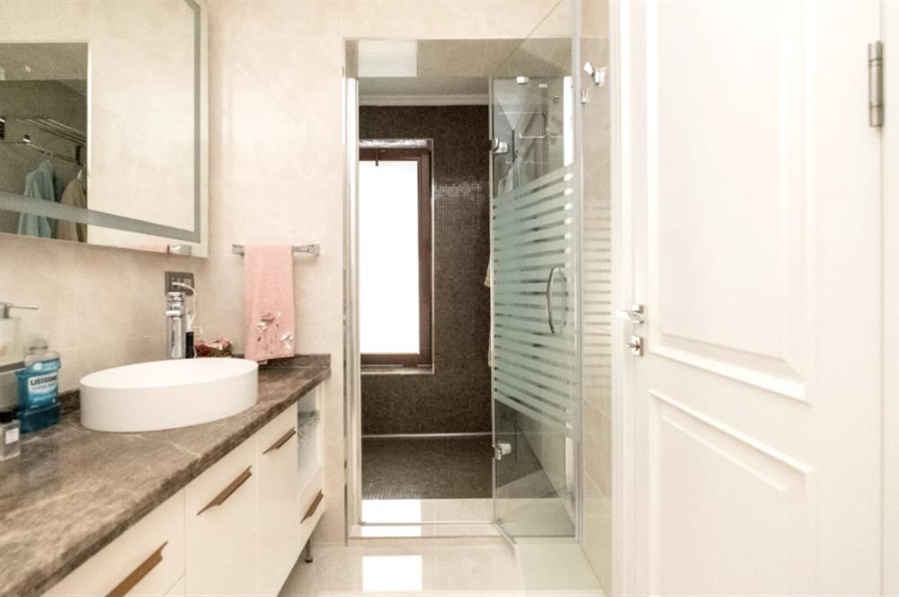 BEYKOZ GÖKSU EVLERİ 5+2 ÖZEL YAPIM BOĞAZ MANZARALI SATILIK VİLLA