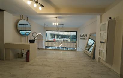 BOSTANLI 'NIN KALBİNDE BATAR KATLI 140m2 SATILIK DÜKKAN