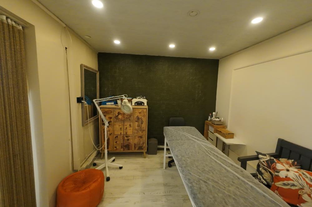 BOSTANLI 'NIN KALBİNDE BATAR KATLI 140m2 SATILIK DÜKKAN