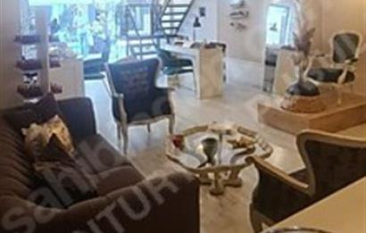 BOSTANLI 'NIN KALBİNDE BATAR KATLI 140m2 SATILIK DÜKKAN
