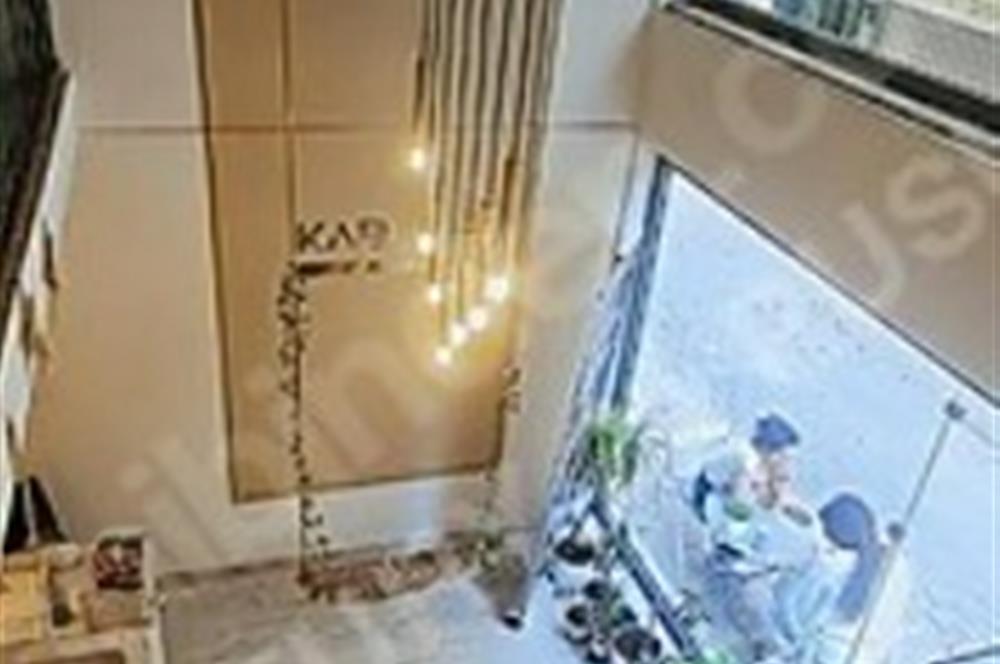 BOSTANLI 'NIN KALBİNDE BATAR KATLI 140m2 SATILIK DÜKKAN