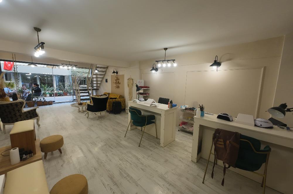 BOSTANLI 'NIN KALBİNDE BATAR KATLI 140m2 SATILIK DÜKKAN