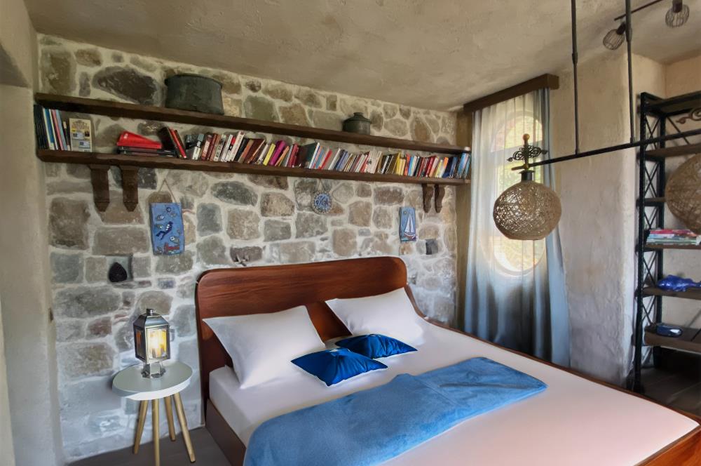 Bodrum Yalıkavak Geriş Deniz Manzaralı Satılık Orjinal Taş Villa