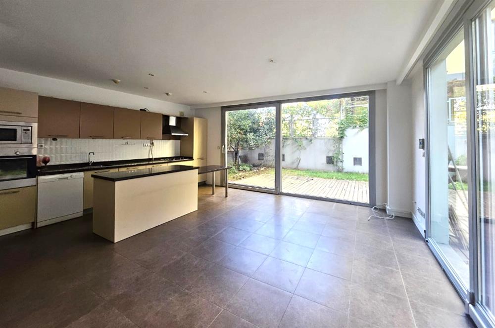 Zekeriyaköy Siteler Koç Batı Yurdu Karşısı BOŞ SATILIK Daire