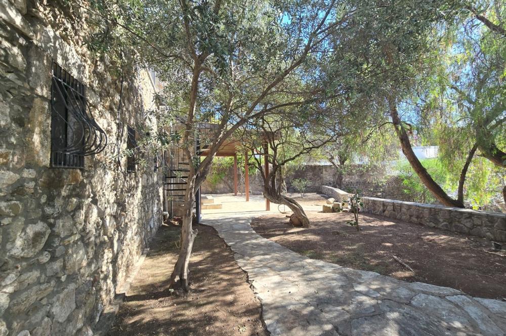 Yalıkavak Gökçebel’de 19. Yüzyıl Orjinal Taş Mimarisine Sahip Müstakil Taş Villa ve Arsası