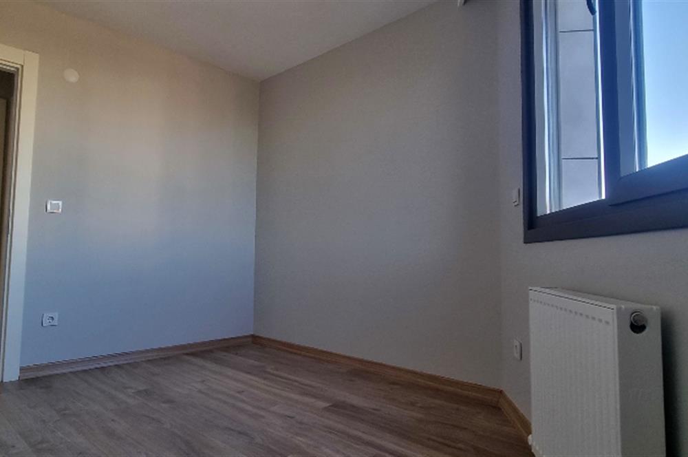 Maltepe Küçükyalıda 2+1 Ara Kat Satılık Sıfır Daire
