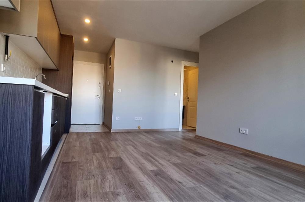 Maltepe Küçükyalıda 2+1 Ara Kat Satılık Sıfır Daire