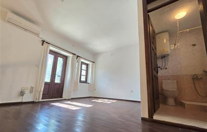 Yalıkavak Gökçebel’de 19. Yüzyıl Orjinal Taş Mimarisine Sahip Müstakil Taş Villa ve Arsası