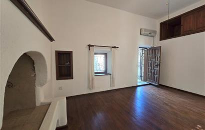 Yalıkavak Gökçebel’de 19. Yüzyıl Orjinal Taş Mimarisine Sahip Müstakil Taş Villa ve Arsası