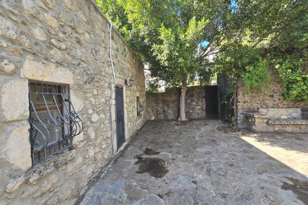 Yalıkavak Gökçebel’de 19. Yüzyıl Orjinal Taş Mimarisine Sahip Müstakil Taş Villa ve Arsası