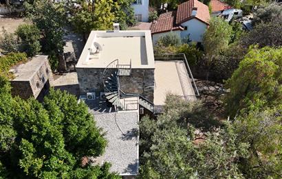 Yalıkavak Gökçebel’de 19. Yüzyıl Orjinal Taş Mimarisine Sahip Müstakil Taş Villa ve Arsası
