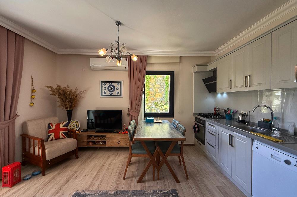 Datça Burgaz Yolu | Satılık 3+1 Geniş Bahçeli Daire