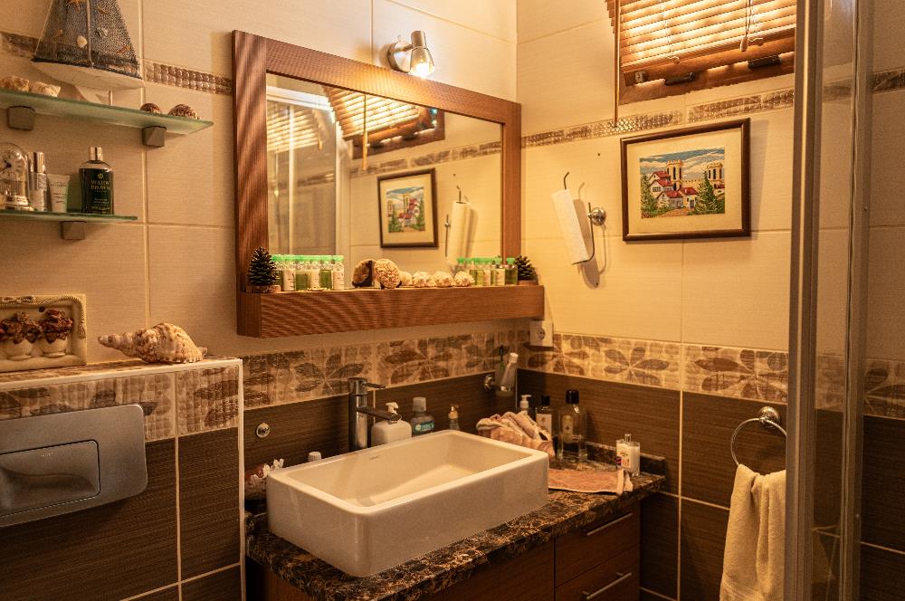 Bodrum Eskiçeşme'de Havuzlu Butik Sitede, Oasis Avm'ye ve Marketlere Yürüme Mesafesinde 2+1