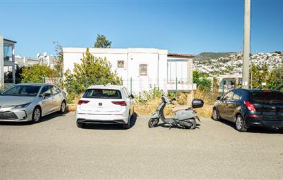Bodrum Eskiçeşme'de Havuzlu Butik Sitede, Oasis Avm'ye ve Marketlere Yürüme Mesafesinde 2+1