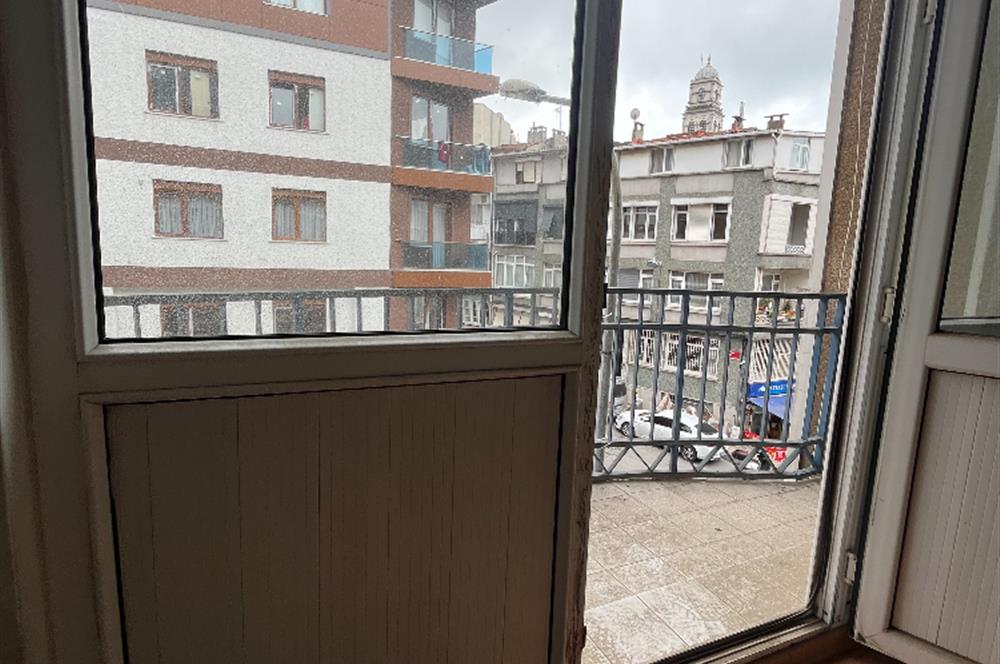 ÜSKÜDAR SELİMiYE PALAS'ta 2+1 SATILK DİRE