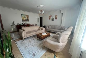 Küçükbakkalköy'de Merkezi Konumda Satılık Daire