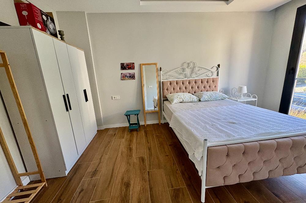 Panoramik Deniz Manzaralı Eşyalı 3 Odalı Daire