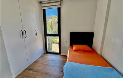 Panoramik Deniz Manzaralı Eşyalı 3 Odalı Daire