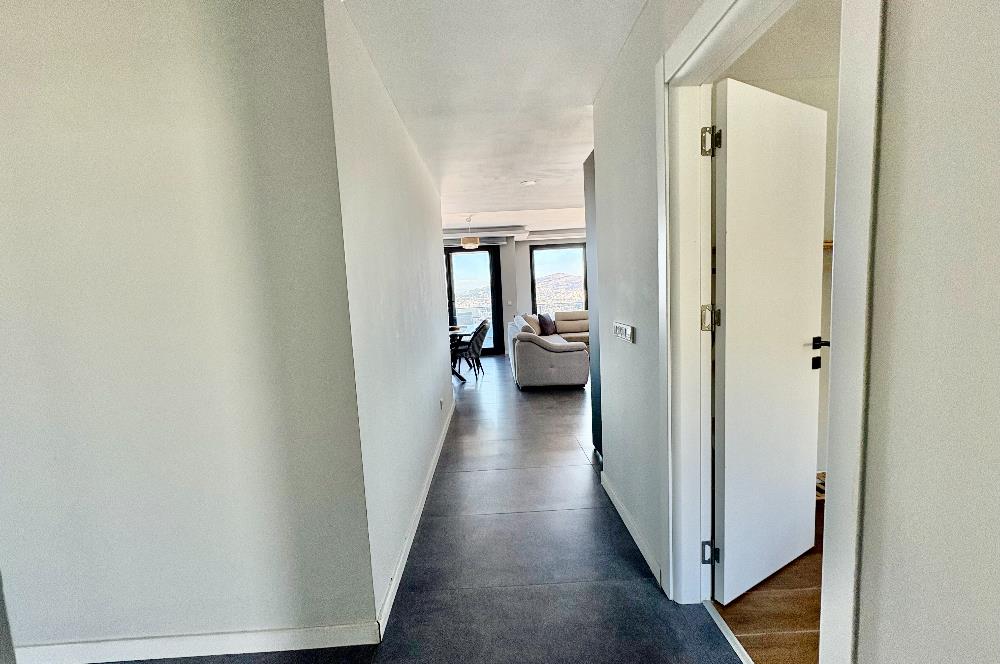 Panoramik Deniz Manzaralı Eşyalı 3 Odalı Daire
