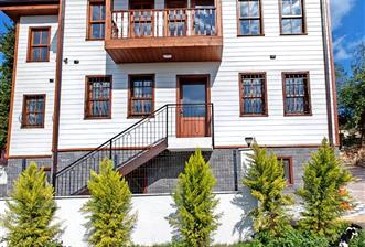 Şile Balibey'de Satılık 5+1 Tarihi Beyaz Köşk 