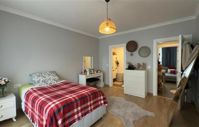Zekeriyaköy'de Butik Sitede Dekorasyonlu Satılık İkiz villa